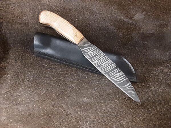 Custom Damascus Knife - Image 2