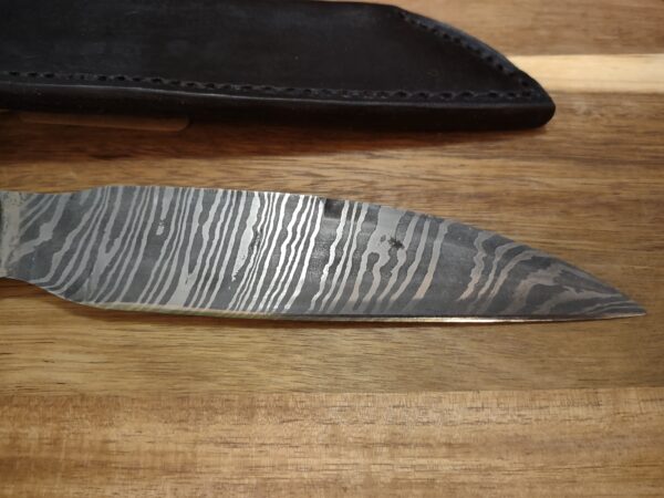 Twisted Damascus Knife - Image 2