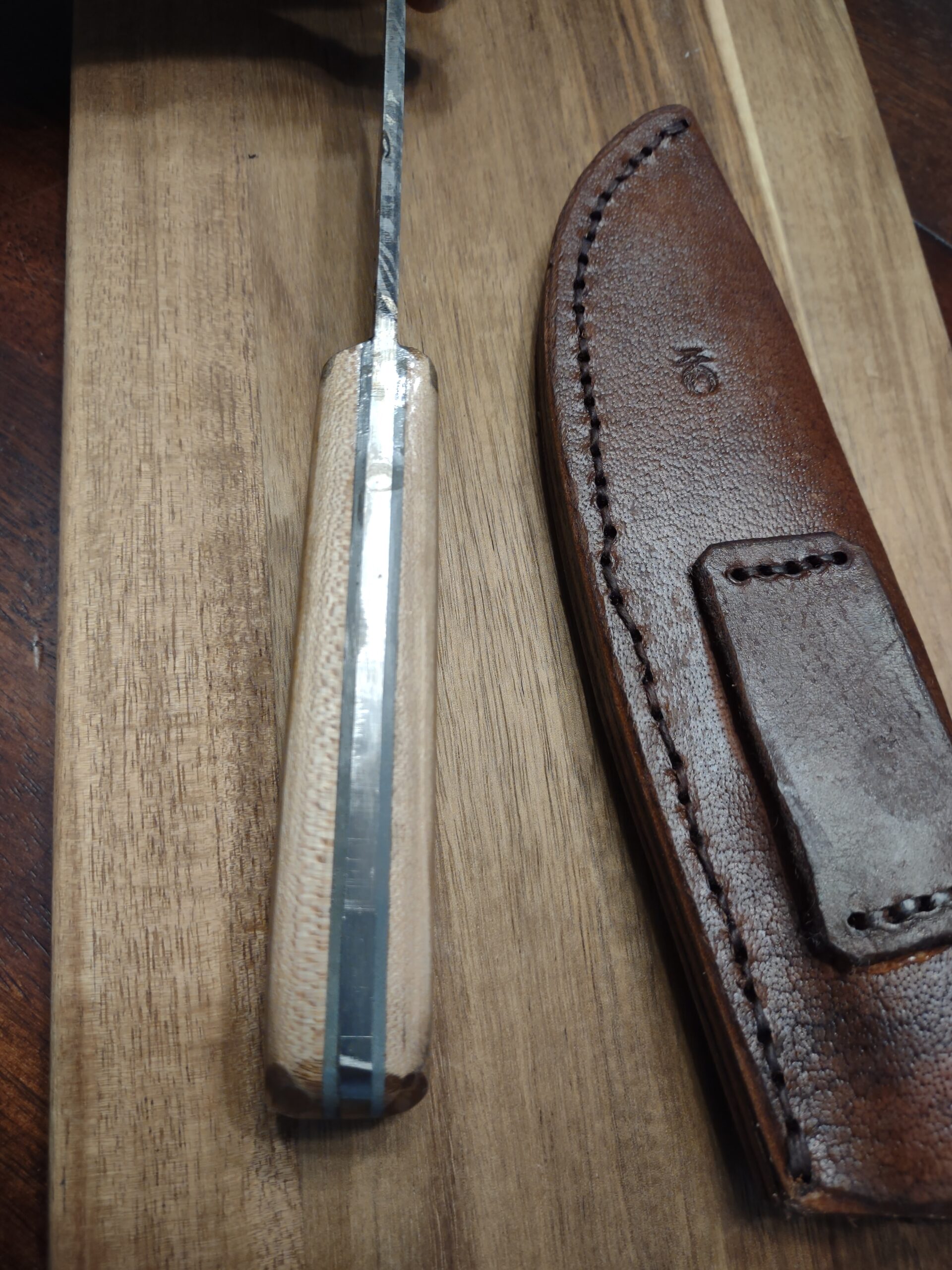 10 Layer Twister Pattern Damascus Skinner - Image 4