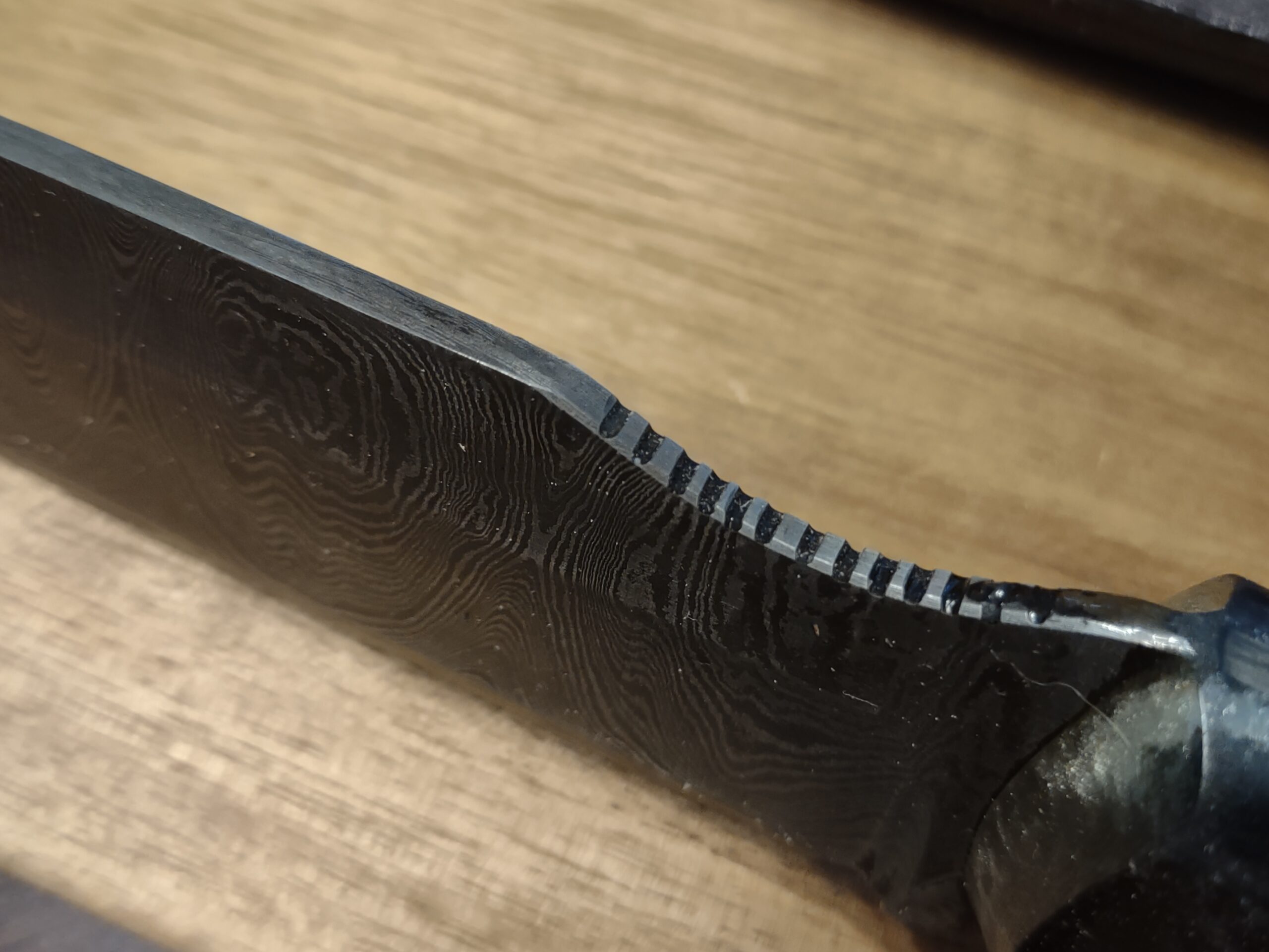 200 Layer Ladder Pattern Damascus knife - Image 5