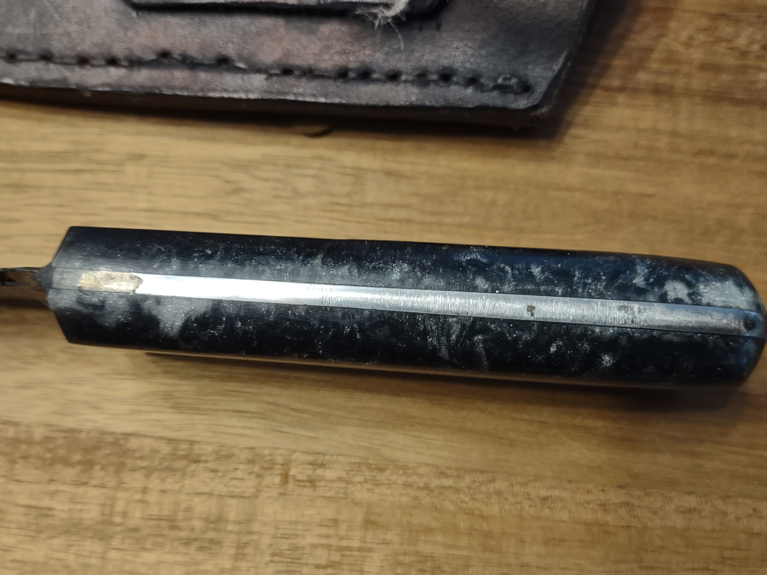 200 Layer Ladder Pattern Damascus knife - Image 3