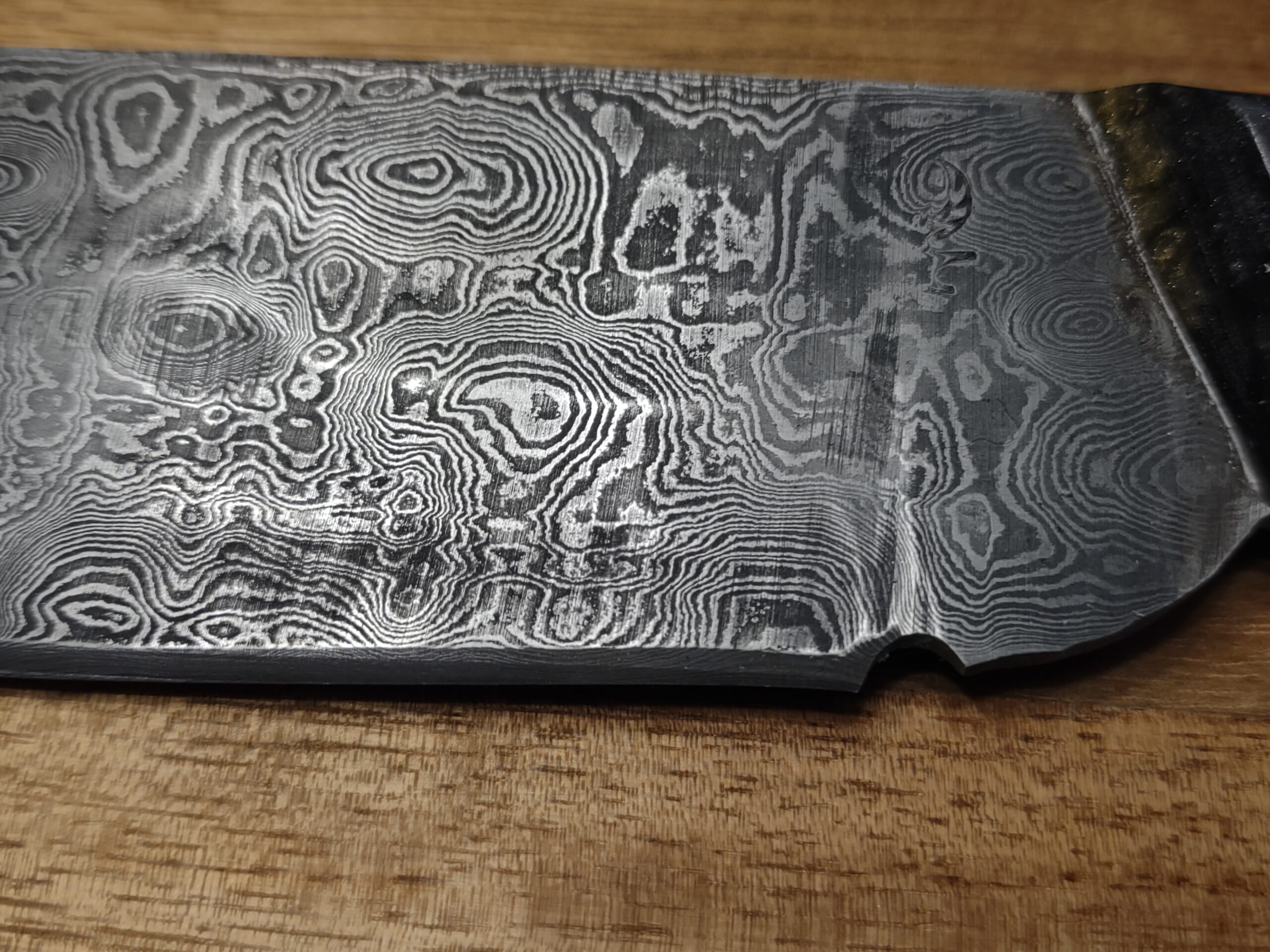 128 Layer Raindrop Pattern Damascus Bowie Inspired Knife - Image 4