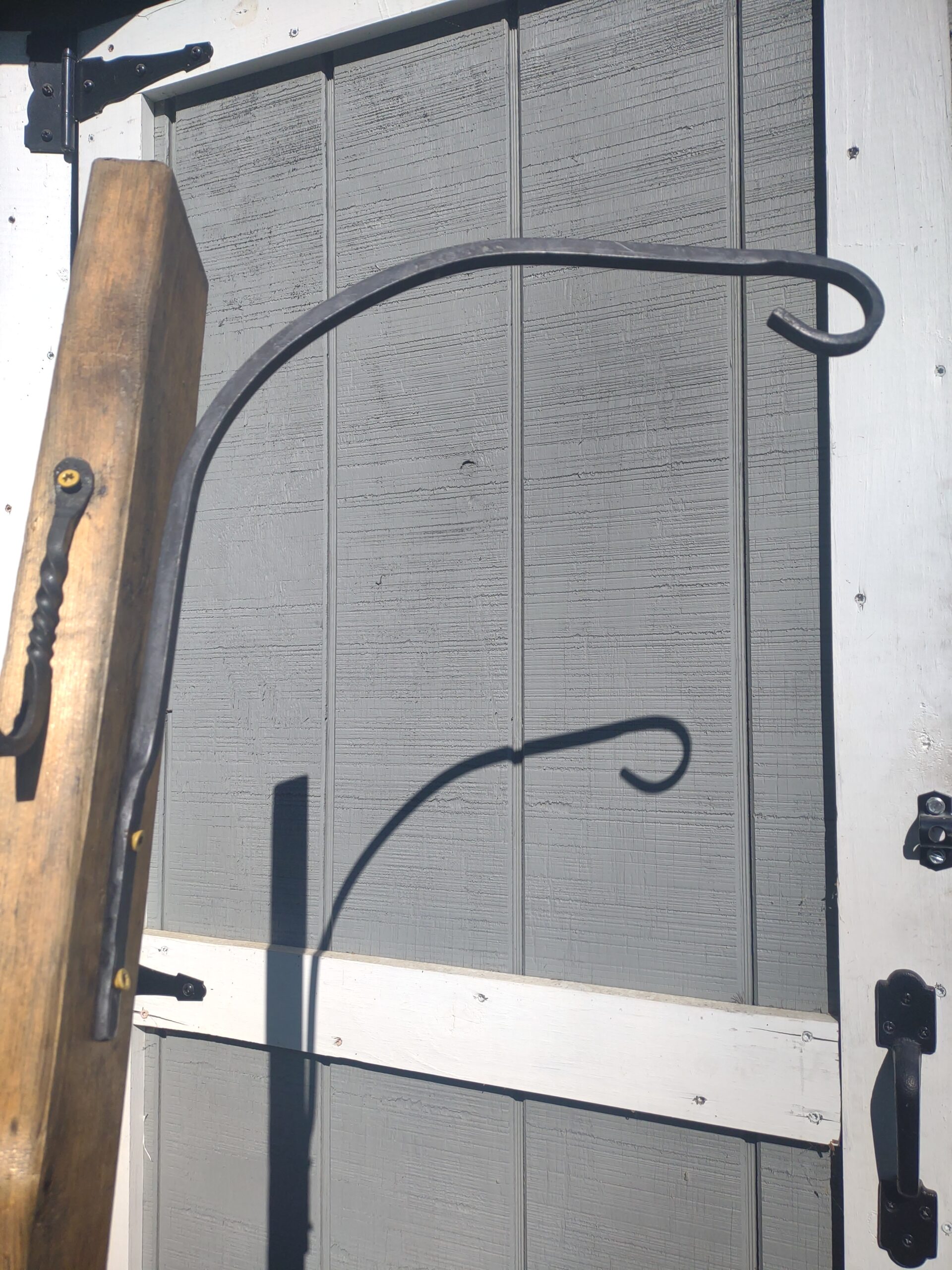 Plant hanger